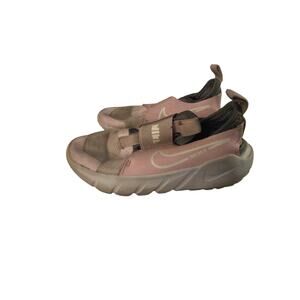 Nike 11.5 child's pink shoes